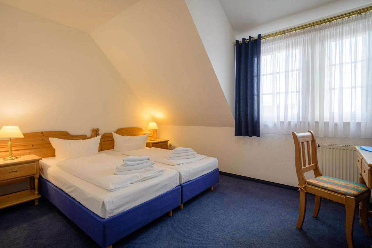 Hotel Zum Engel In Speyer - Roemerberg Berghausen  Exteriör bild