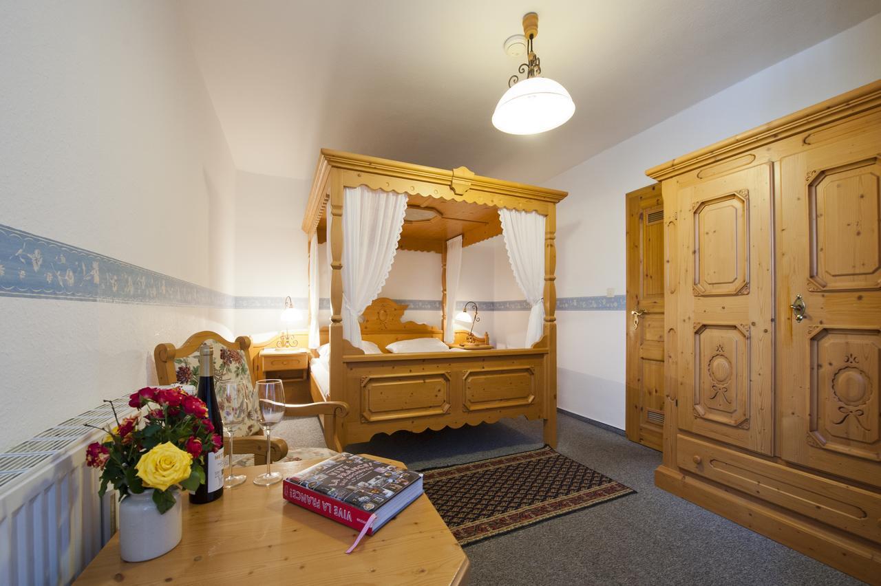 Hotel Zum Engel In Speyer - Roemerberg Berghausen  Exteriör bild